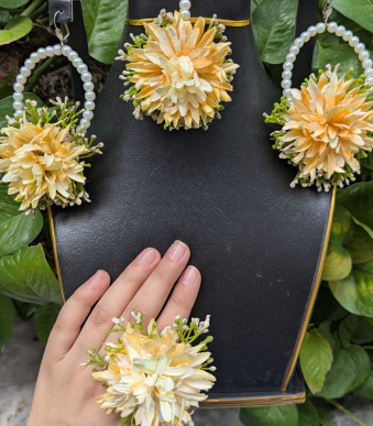 Floral Jewellery for Mehndi